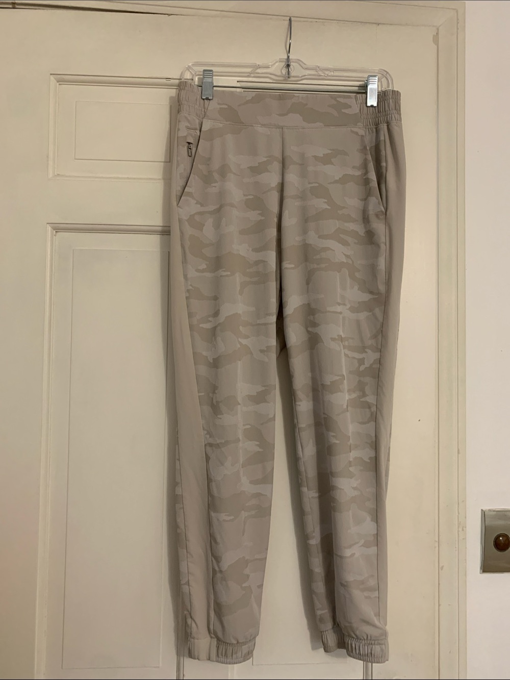 Athleta Brooklyn Joggers Beige, Size 6P